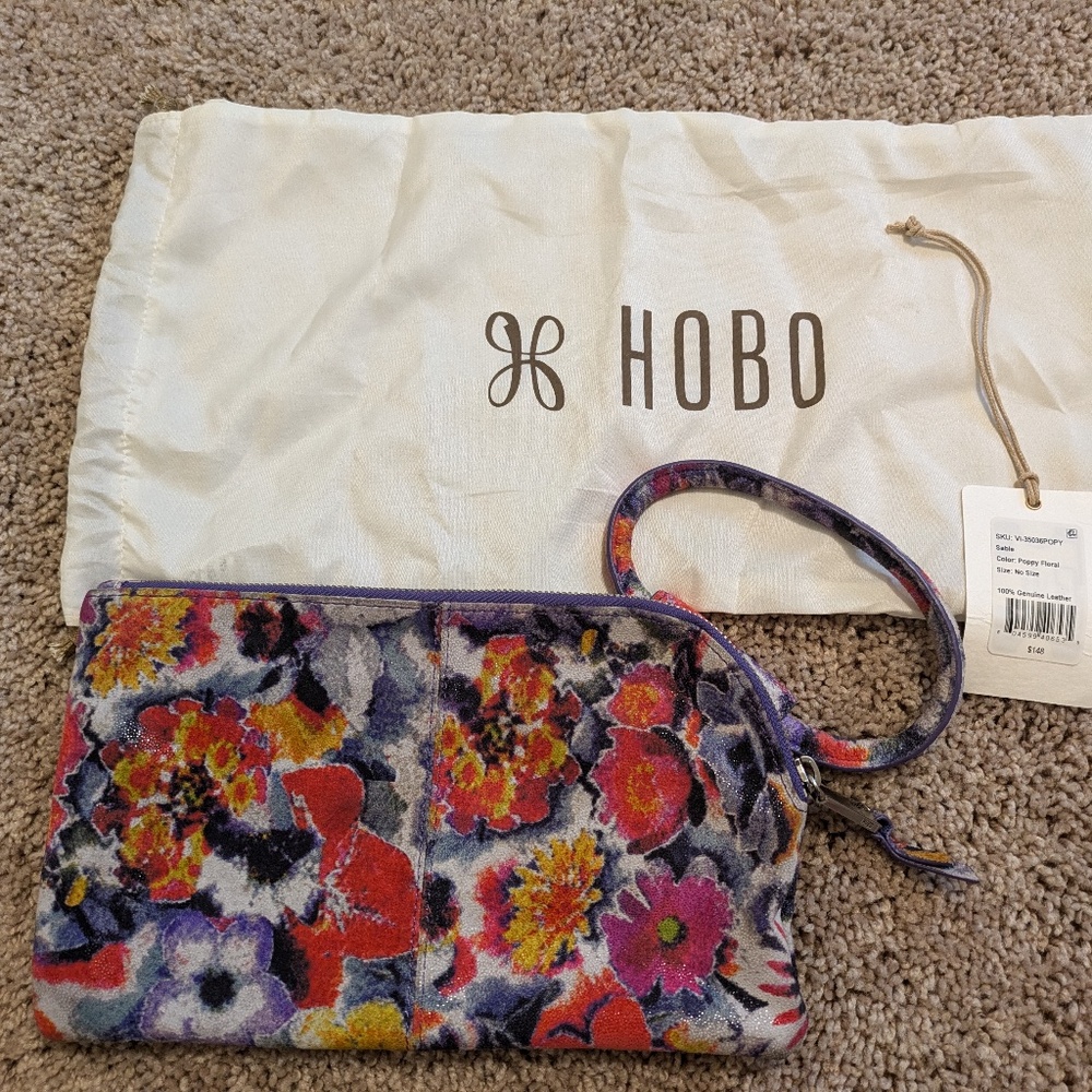 Hobo Sable Wristlet Poppy Floral